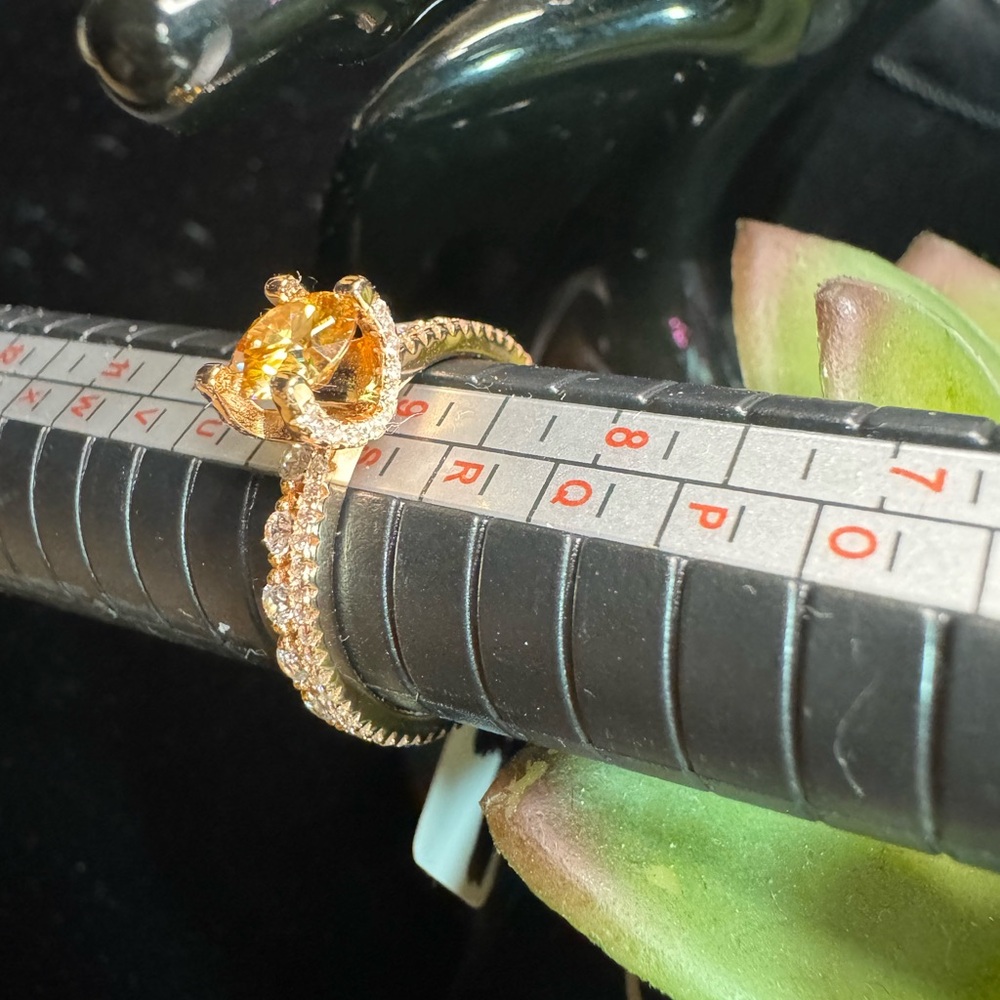 Elegant Rose Gold Ring with 1CT Champagne Gemstone